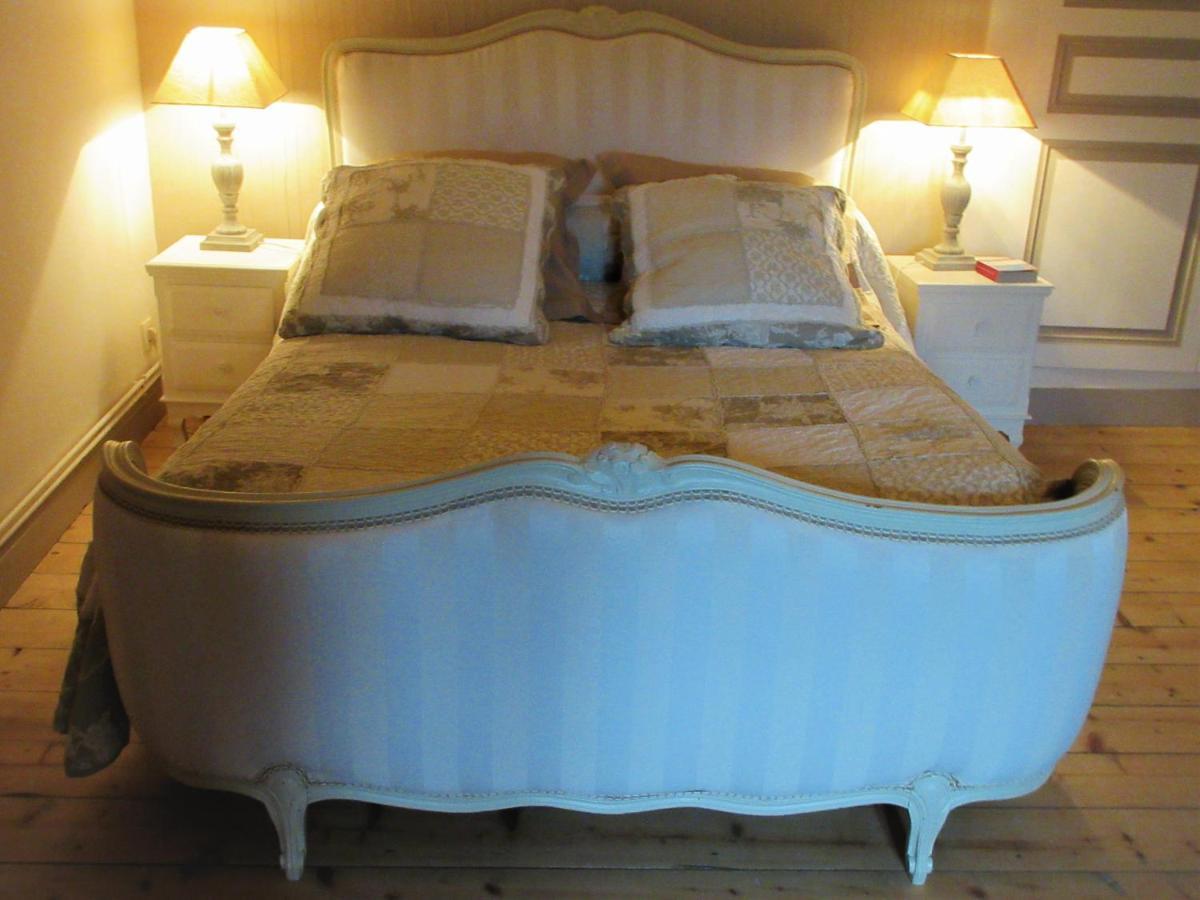 לינה וארוחת בוקר Clermain Le Manoir Sur La Roche, 74, Impasse Du Manoir, 71520 Navour Sur Grosne D121 מראה חיצוני תמונה