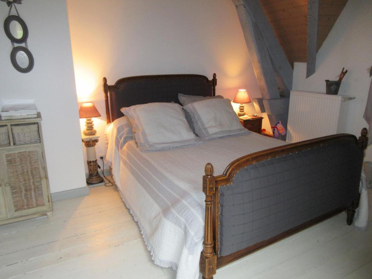 לינה וארוחת בוקר Clermain Le Manoir Sur La Roche, 74, Impasse Du Manoir, 71520 Navour Sur Grosne D121 מראה חיצוני תמונה