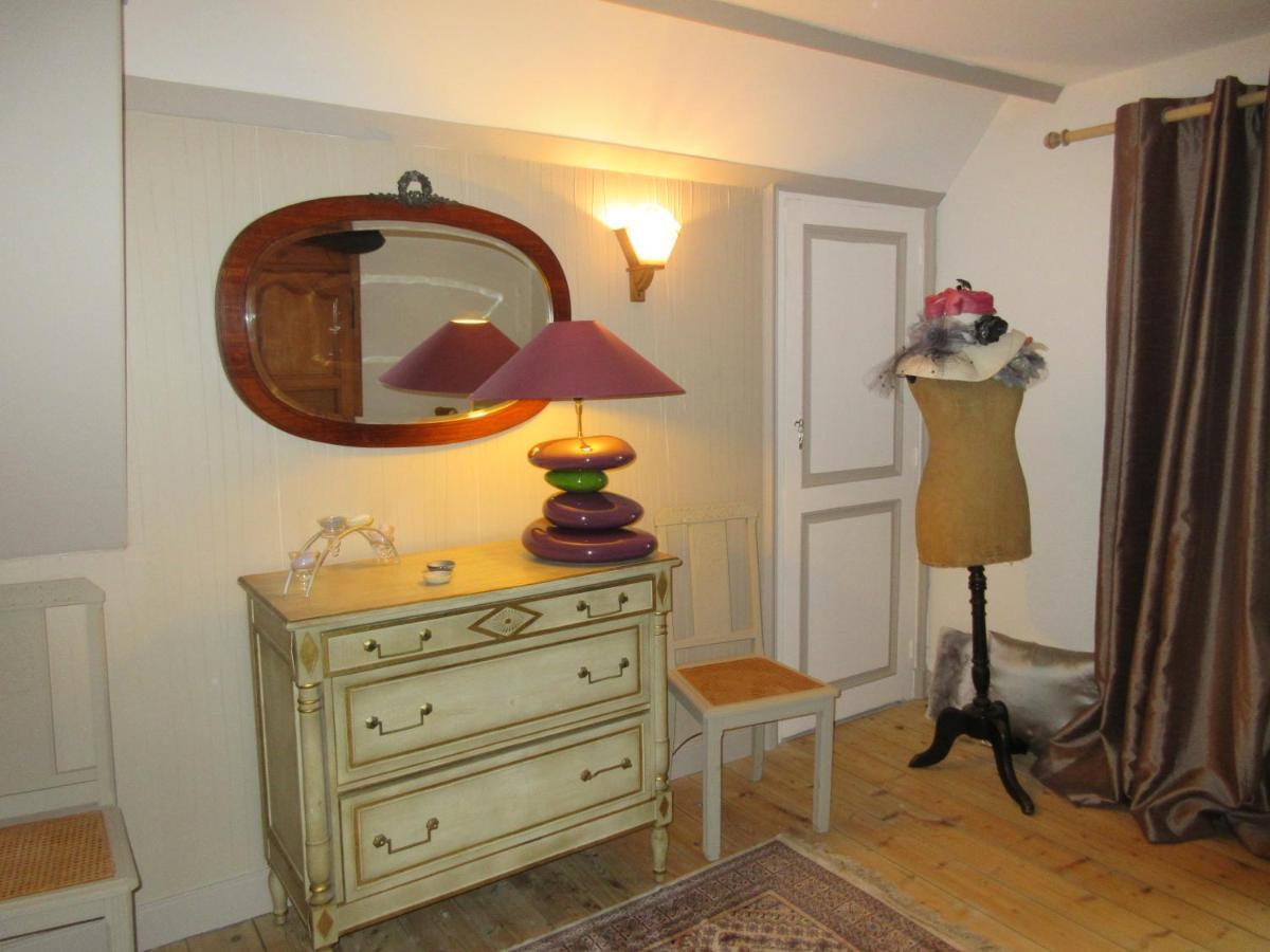 לינה וארוחת בוקר Clermain Le Manoir Sur La Roche, 74, Impasse Du Manoir, 71520 Navour Sur Grosne D121 מראה חיצוני תמונה