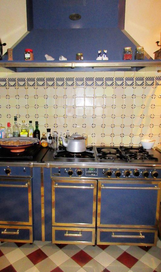 לינה וארוחת בוקר Clermain Le Manoir Sur La Roche, 74, Impasse Du Manoir, 71520 Navour Sur Grosne D121 מראה חיצוני תמונה